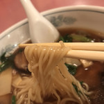 光華飯店 - シイタケ麺