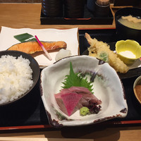 くし路 KITTE丸の内店 - 