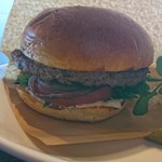 ワカヌイ グリル ダイニング バー 東京 - 200gのパティで大ボリューム