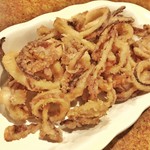 びっくりドンキー - サクサク イカの唐揚げ（マーメイドサラダの上にのってるイカです）
