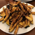 Taberna MITJANA - berengenas fritas con miel de caña(ナスのフライ、ハチミツソースで)