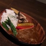 BAR LOUNGE VIVI WEST - 週末限定ご飯 炙り彩り野菜のグルテンフリーカレー