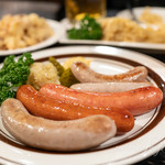バーデンバーデン - 手作り焼きソーセージ盛合せ1,680円