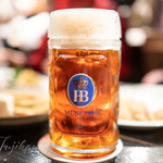 バーデンバーデン - ＨＢハーフ＆ハーフ・中ジョッキ (500ml) \980