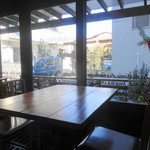 レ ファーブル ボンジュール - テーブル席