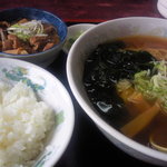 喜山 ラーメン - ラーメンＢセットで～すぅ。＠８００円