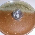 大手饅頭伊部屋 - 一口サイズです。(23年10月)