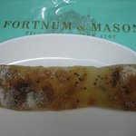 フォートナムアンドメイソン コンセプトショップ ティーショップ - サラミ入り