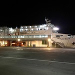 北の華 はやし - ［2018/12］苫小牧ではシルバーフェリーの新造船「シルバーティアラ」が待っています。