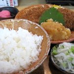 とんかつ 味よし - ご飯やお味噌汁