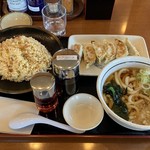 山田うどん - 「チャ－ハン A セット」〔たぬきうどん〕680円（税込）〔80円 お得〕