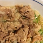 ウエストうどん - 肉のアップ