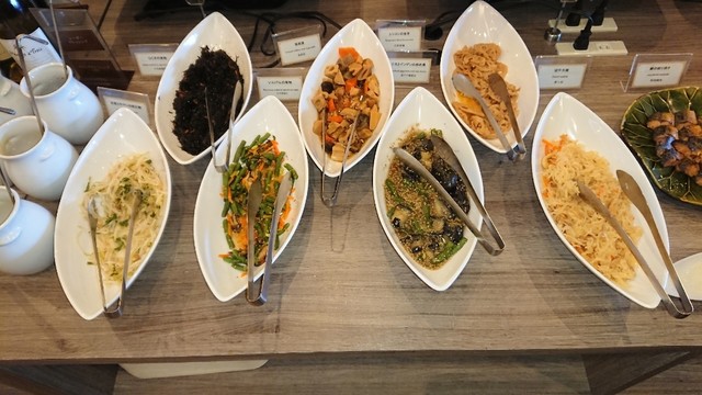 Dinning Cafe Crystal 南千里 カフェ ネット予約可 食べログ