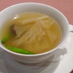 中国料理 梨杏 - 干し貝柱入りふかひれスープ