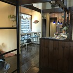 クロスティ - 店内カウンター席