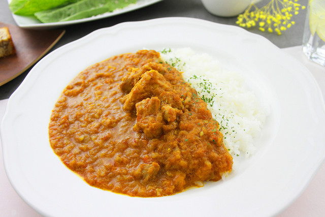 ユニテカフェ（山形市）- 落ち着くカフェで自家焙煎コーヒーとスイーツを楽しむ