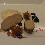 レストラン タテル ヨシノ - トーション仕立てのフォアグラとフォアグラのマリネ　ブリュイセック添え