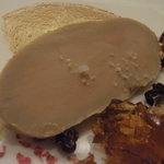 レストラン タテル ヨシノ - トーション仕立てのフォアグラとフォアグラのマリネ　ブリュイセック添え