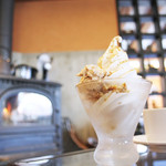 ユニテカフェ - 生くるみミルクソフト