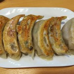 Gyouza Ichiba - 焼き餃子（￥２９０）