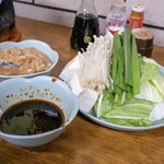 Sukiyaki Nabemono Nabeya - ☆鶏水炊き 930円