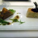 ルポンドシエル - 鴨肉とエスペレット風味の南瓜のマルブレ オニオンルージュのマーマレードにローズマリー風味のフォカッチャ