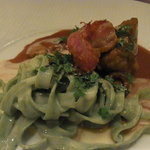 レストラン タテル ヨシノ - リードヴォーのブレゼ　ヨモギのヌイユ添え