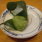 千松しま - イラ粉の笹団子。