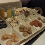 レストラン タテル ヨシノ - お菓子が一杯