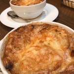 ビストロ バキュース - オニオングラタンスープ