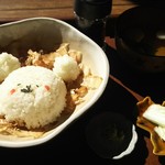 よりみち茶屋とおまわり - 日なたぼっこしているクマさん