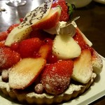 101212206 - いちごタルト ミニ UP