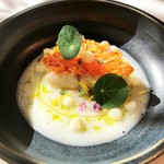 プレヴナンス - 金目鯛のウロコ焼き、蕪、ナスタチウム、