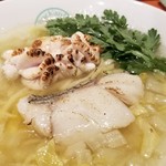 麺屋 六感堂 - 鱈潮そば（白い恋人たちpart2）