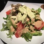 カンピオーネ - バジルチキンのサラダ　800円