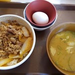 Sukiya - 牛丼（並盛）カレーとん汁たまごセット５８０円
