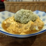 灯 - 高野豆腐の卵とじ