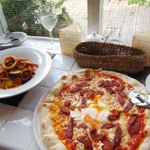 ガーデン＆クラフツ カフェ - ('11/10)窓際のカウンター席はこんな感じ