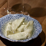 餃子とスパークリング バブルス - 水餃子