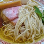 自家製麺 くろ松 - この麺はスゴいです。なんという喉越し！