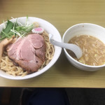 らーめん チャぐら - 醤油？？スープの色がそれっぽくない