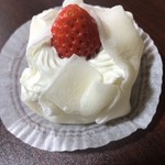パティスリーオールージュ - 苺クリームもち280円