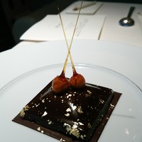 ベージュ アラン・デュカス 東京 - 