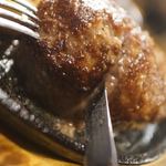 ステーキ＆ハンバーグ ひげ - どぶわっ！