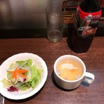 いきなりステーキ - セットのサラダとスープ