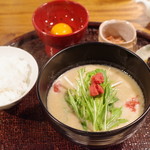Kokorone - お食事：炊き立ての土鍋ご飯、粕汁、卵、本枯れ節、香の物