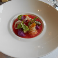 レストラン ヴァリエ - ビーツのソースがきいた前菜