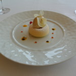 フレンチレストラン ミクニ サッポロ - パッションフルーツのムースとキャラメルアイス
