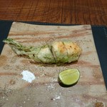 傳 - (2019年1月　訪問)スタートは揚げ物から。野菜名は失念したものの、イタリアの野菜だったと記憶しています。タラの芽のような見た目とクセの無い味わいが美味しかったです。