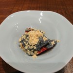 傳 - (2019年1月　訪問)デザート。黒胡麻風味のクリームチーズと苺・黒豆・きなこ等々。安定の安心するお味。